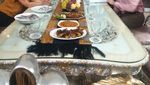 Intip Serunya Momen Kuliner Atalarik Syach Bersama Rekan Artis