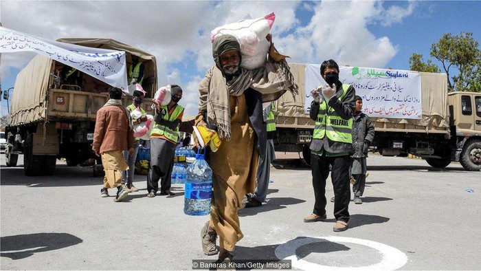 Virus corona: Ketika Pakistan melawan dampak Covid-19 dengan zakat