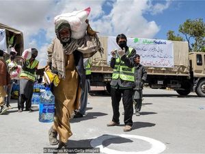 Ketika Pakistan Melawan Dampak Virus Corona dengan Zakat