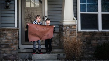 Mereka yakin dan optimis akan terus bertahan.