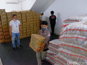 Peduli Dampak Corona, Pengusaha Karawang Sumbangkan 10 Ribu Paket Sembako