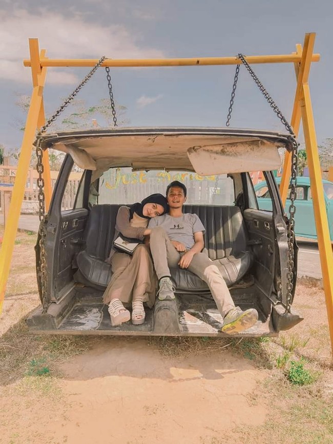 Pandemi corona yang melanda Indonesia ini pun membuat pernikahan Yayan dan tunangannya ini belum direncanakan. “Karena ada corona jadi belum ditentukan,” ungkapnya Foto: dok. Twitter @yanbudi18