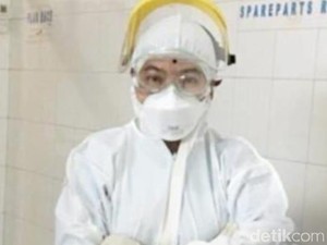 Kisah dr Sri Tangani Pasien Corona: Rindu Keluarga, Pulang Cuma Bisa Menatap