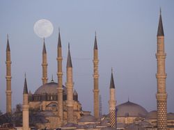 Penampakan Bulan Raksasa dari Berbagai Negara yang Memukau Mata