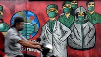 Hingga Selasa, 7 April 2020, Kota Depok tercatat ada sebanyak 71 orang yang terkonfirmasi positif Corona. 12 orang sembuh, dan 8 orang meninggal, total orang dalam pemantauan (ODP) mencapai 2.199 orang. Foto: ANTARA FOTO/Yulius Satria Wijaya