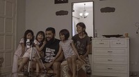 Anjuran seperti untuk tetap berdiam diri di rumah saja. Getty Images/Rahman Roslan.