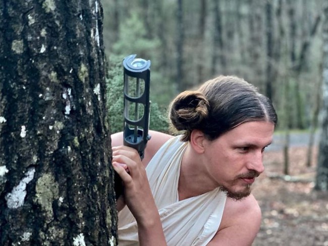 Alasan Heidi memilih rambut sang pacar adalah karena Geoff memiliki rambut keriting yang menurutnya sangat cocok. Benar-benar pasangan serasi ya? Foto: instagram@Heidi Lee Oley