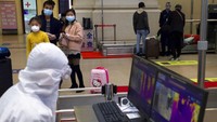 Sebelumnya China melakukan pelarangan perjalanan dan penutupan tempat-tempat usaha untuk menghentikan penyebaran wabah virus corona.