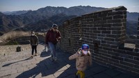 Selama dua bulan China menghentikan semua aktivitas pariwisata demi memutus penyebaran virus Corona. Getty Images/Kevin Frayer.