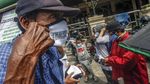 Aksi Warga Bagi-bagi Masker Gratis untuk Lawan Corona