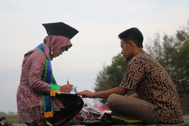 Kebanyakan komentar netizen itu positif, mereka mendoakan kami. Banyak yang komentar uwu uwu uwu, jelas Yayan. Foto: dok. Pribadi