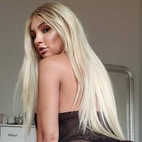 Model Playboy Iryna Ivanova bikin sensasi di Instagramnya. Ia menawarkan penggemarnya untuk isolasi bersama. Wanna isolate with me? LINK IN BIO and you can, begitu tulisnya di Instagram.  Foto: dok. Instagram