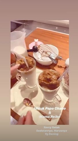 Syahrini bikin dalgona coffee