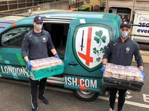 Inspiratif! Klub Rugby Bagi 800 Makanan per Hari buat Lawan Corona