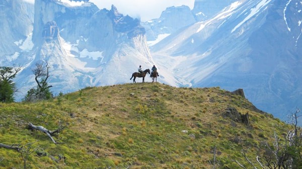 Patagonia terletak di ujung belahan bumi bagian barat, di Chile dan Argentina. Seperti Alaska, di sana ada gletser, fjord, satwa liar yang melimpah, dan puncak bersalju (Andes) (Foto: CNN) Patagonia terletak di ujung belahan bumi bagian barat, di Chile dan Argentina. Seperti Alaska, di sana ada gletser, fjord, satwa liar yang melimpah, dan puncak bersalju (Andes) (Foto: CNN)