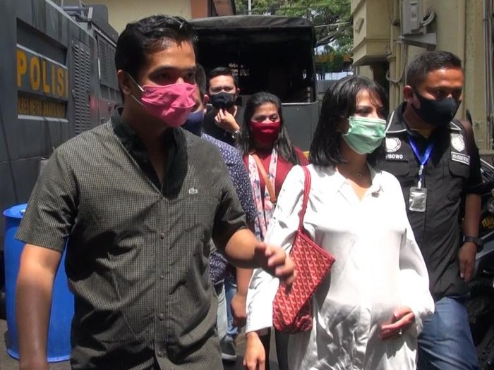 Vanessa Angel kembali dijemput polisi