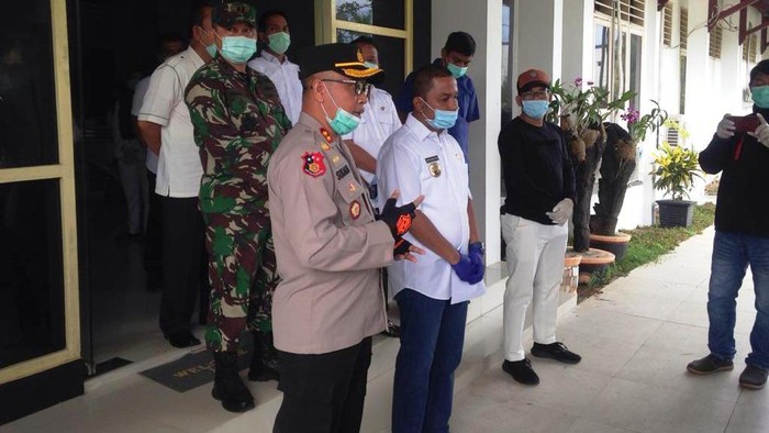 Konferensi pers di Tapteng (Abdi Somat-detikcom)