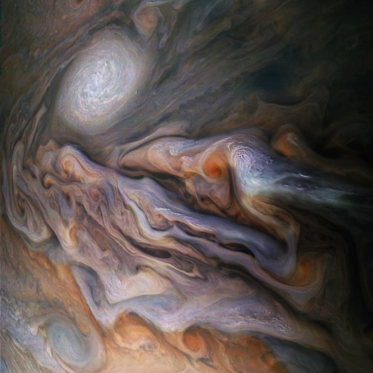 Potret Keindahan Planet Jupiter yang Mempesona Jika Bumi sedang dilanda kekhawatiran akan wabah virus corona, lain halnya dengan planet Jupiter yang baru-baru ini terpantau sangat menawan dan indah.