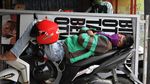 Ketika Ojol Lelah Menanti Penumpang