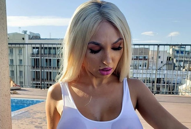 Sebagai bentuk sindiran, sejumlah netizen di Twitter mempertanyakan kemana branya.  Foto: dok. Instagram