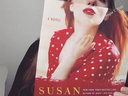 Aksi Kocak Pecinta Buku Atasi Bosan #DiRumahAja