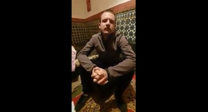 Adam, Turis Amerika yang dipukuli di Maroko