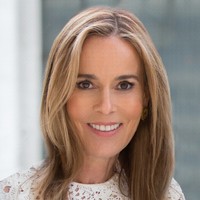 Julia Koch adalah istri dari pimpinan Koch Industries, David Koch. Pada 2020 ini, Julia masuk ke dalam daftar wanita terkaya di dunia setelah dia dan ketiga anaknya mewarisi saham perusahaan dari almarhum suaminya sebesar 42%. Kekayaannya diperkirakan mencapai Rp 604 triliun. Foto: dok. Julia Koch