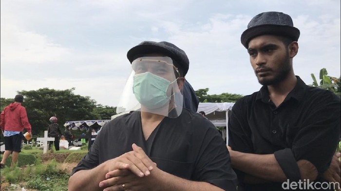 Tompi di pemakaman Glenn Fredly