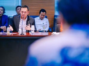 Jika Ini Perang, Kuburkan Para Tenaga Medis di Makam Pahlawan