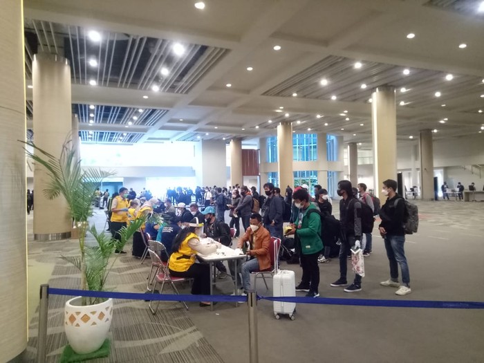 Sebanyak 88 orang Pekerja Migran Indonesia (PMI) tiba di bandara I Gusti Ngurah Rai, Bali.