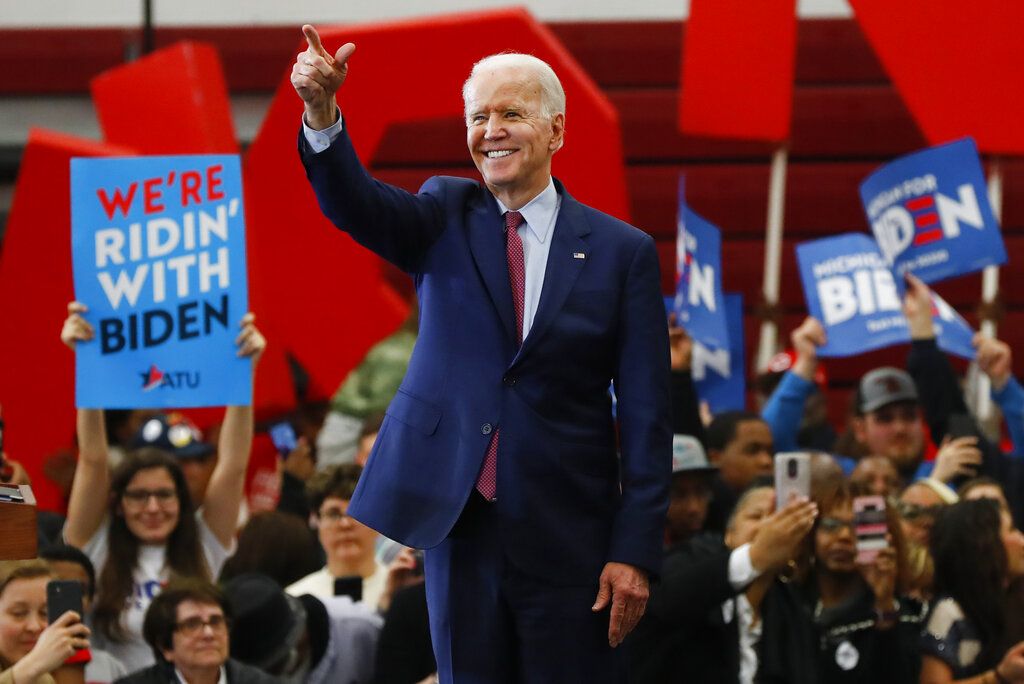Wapres era Presiden Obama, Joe Biden Dipastikan Tantang Trump di Pemilu ASWapres AS periode 2009-2017 Joe Biden dipastikan menjadi penantang presiden petahana Donald Trump.  Kepastian ini diperoleh setelah pesaing utama di konvensi Partai Demokrat, Bernie Sanders menghentikan kampanye, Rabu (8/4) atau Kamis (9/4) waktu Indonesia.