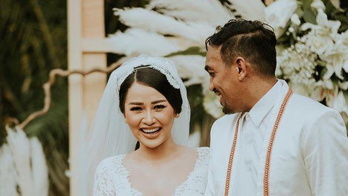 Kemesraan Glenn Fredly dan Mutia Ayu yang kini tinggal kenangan.