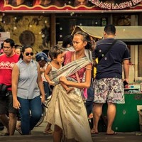 Ketika itu, gadis asal Filipina ini berumur 13 tahun dan ingin membantu sang ayah yang seorang tukang sampah serta ibu yang merawat lima saudaranya. Tak ada satu pun saudaranya yang sekolah dan keluarga mereka pun kesulitan untuk makan. Foto: Topher Quinto Burgos