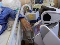 Orang-orang Pada di Rumah, Robot-robot Siap Menggantikan