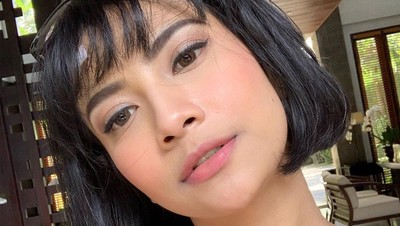 Tampilan Kesibukan Vanessa Angel di Rumah Saja Saat Hamil