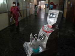 Orang-orang Pada di Rumah, Robot-robot Siap Menggantikan