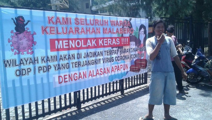 Warga segel mes di Bengkulu (Hery-detikcom)