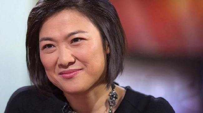 Yang Huiyan yang berusia 38 tahun memiliki 57% saham dan duduk di dalam jajaran pimpinan pengembang properti Country Garden. Country Garden adalah perusahaan yang didirikan oleh ayahya. Kekayaan Huiyan mencapai Rp 321 triliun. Foto: Facebook Yang Huiyan