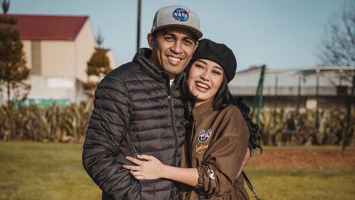 Kemesraan Glenn Fredly dan Mutia Ayu yang kini tinggal kenangan.