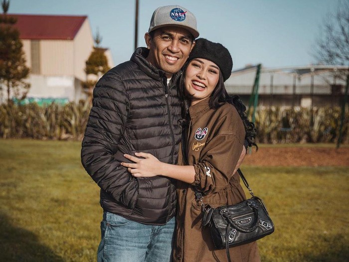 Kemesraan Glenn Fredly dan Mutia Ayu yang kini tinggal kenangan.