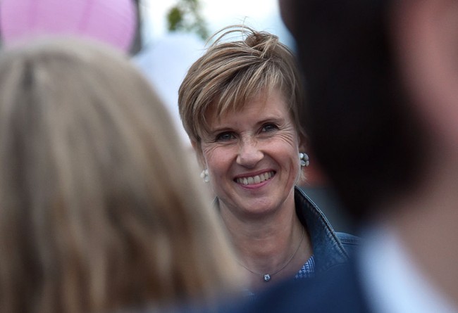 Susanne Klattenn adalah wanita yang berasal dari Jerman. Dirinya merupakan pewaris otomotif Jerman BMW. Susanne merupakan pemilik tunggal dan deputi pimpinan Altana, perusahaan farmasi dan kimia. Kekayaan Susanne diprediksi mencapai sekitar Rp 266 triliun. Foto: Getty Images