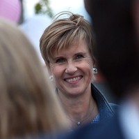 Susanne Klattenn adalah wanita yang berasal dari Jerman. Dirinya merupakan pewaris otomotif Jerman BMW. Susanne merupakan pemilik tunggal dan deputi pimpinan Altana, perusahaan farmasi dan kimia. Kekayaan Susanne diprediksi mencapai sekitar Rp 266 triliun. Foto: Getty Images