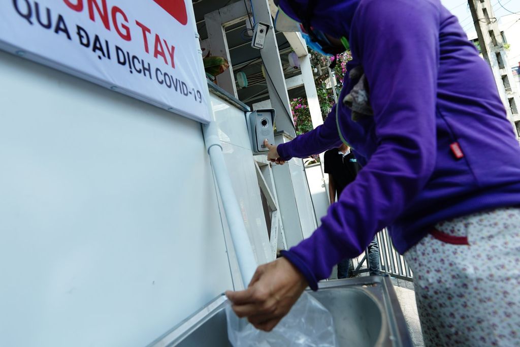ATM beras di Vietnam