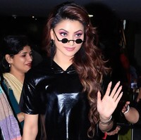 Bukan kali pertama Urvashi jadi kontroversi lewat postingan seksinya itu. Sebelumnya ia dikecam di Twitter setelah ketahuan menjiplak tweet. Foto: Instagram