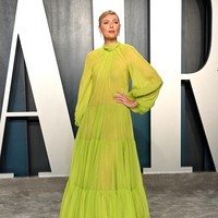 Inilah gaya stylishnya saat hadir di Oscars 2020. Maria tampil mengenakan gaun bervolume dari Valentino.  Foto: Instagram