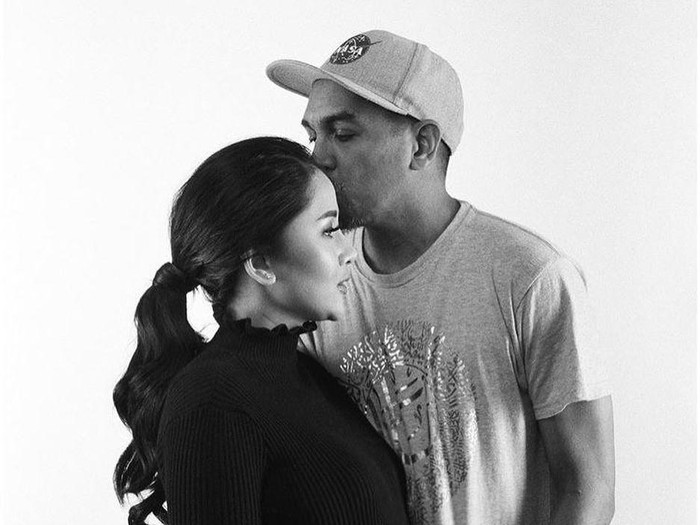 Kemesraan Glenn Fredly dan Mutia Ayu yang kini tinggal kenangan.