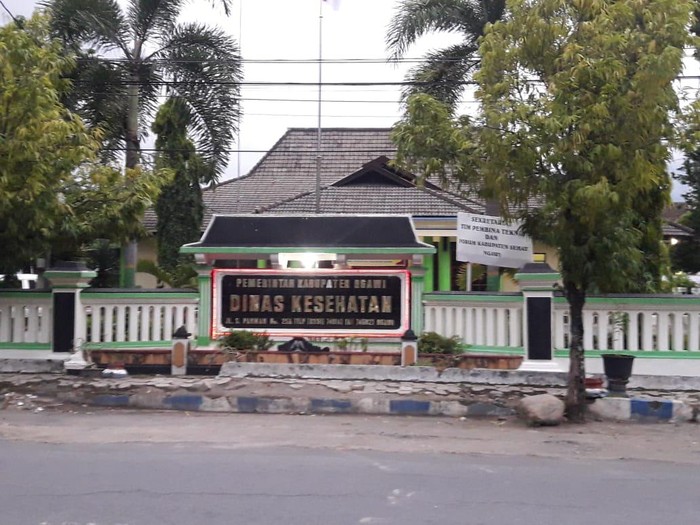 Seorang ibu hamil diisolasi di RSUD dr Soeroto Ngawi karena hasil rapid test-nya positif Corona. Dinas Kesehatan setempat mengimbau warga tidak panik.