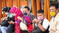 Para sopir, kondektur dan seluruh penumpang juga diwajibkan mengenakan masker.  