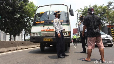 Habis Trayek, Kopaja ini Dikandangin Dishub