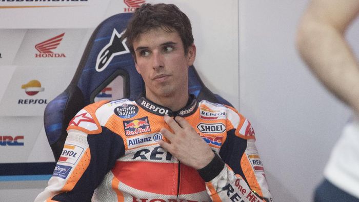 Alex Marquez DOHA, QATAR - FEBRUARY 23: Alex Marquez of Spain and Repsol Honda Team looks on in box during the MotoGP Tests at Losail Circuit on February 23, 2020 in Doha, Qatar. (Photo by Mirco Lazzari gp/Getty Images)